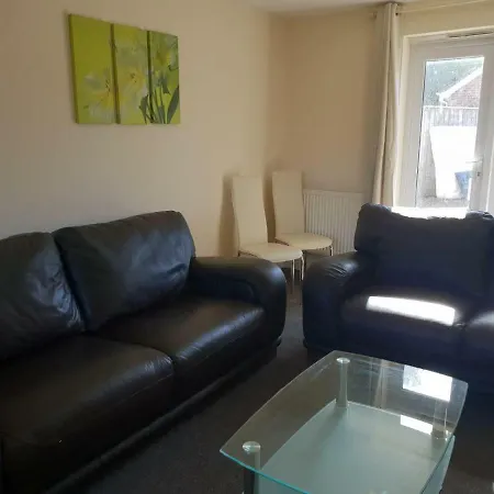Clough Close 3*